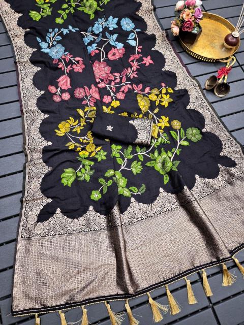 Akshara banarasi silk best saree wholesale market in surat